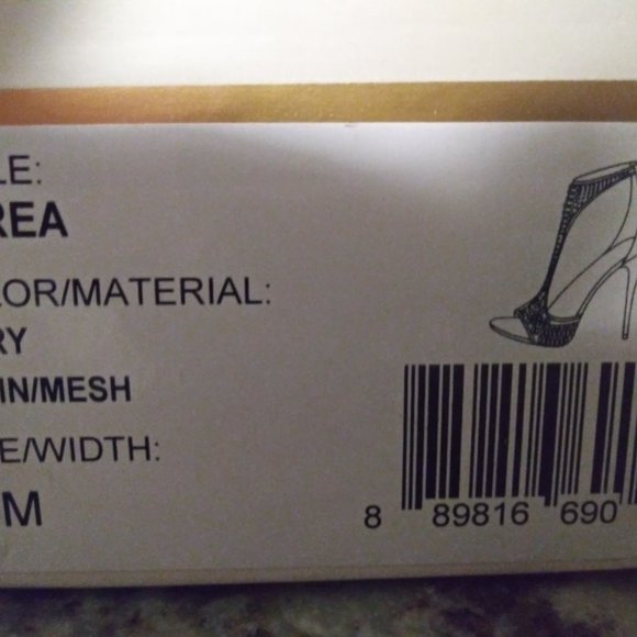 New Ivory Dress Satin Heel - Picture 3 of 4